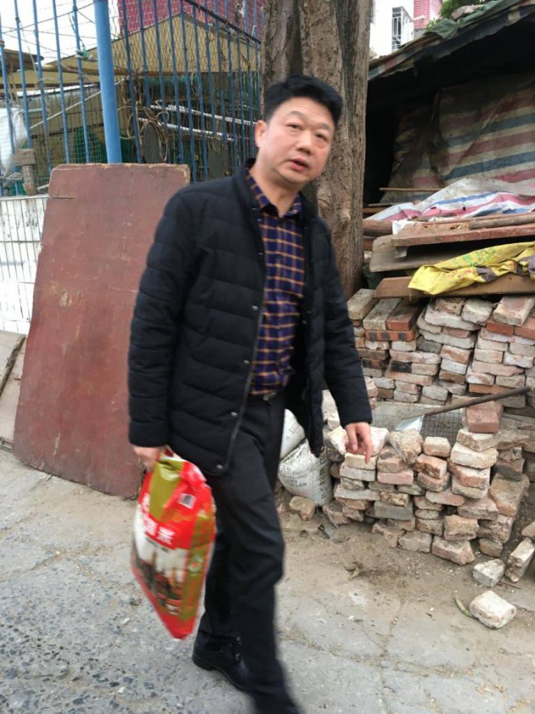 慰問失獨(dú)員工